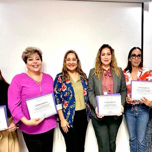 Gobierno de Sonora capacita en atención a mujeres víctimas de violencia de género